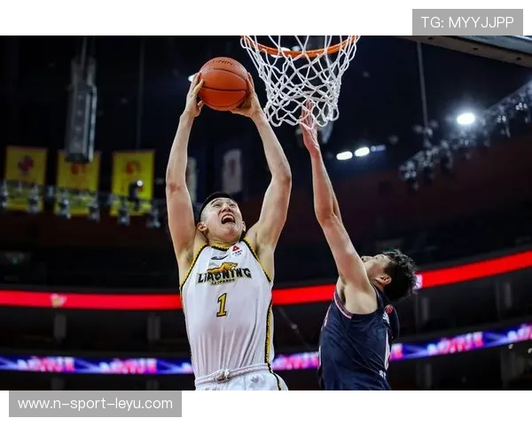 CBA辽宁快攻三连击彻底撕开对手，展示极速攻防魅力