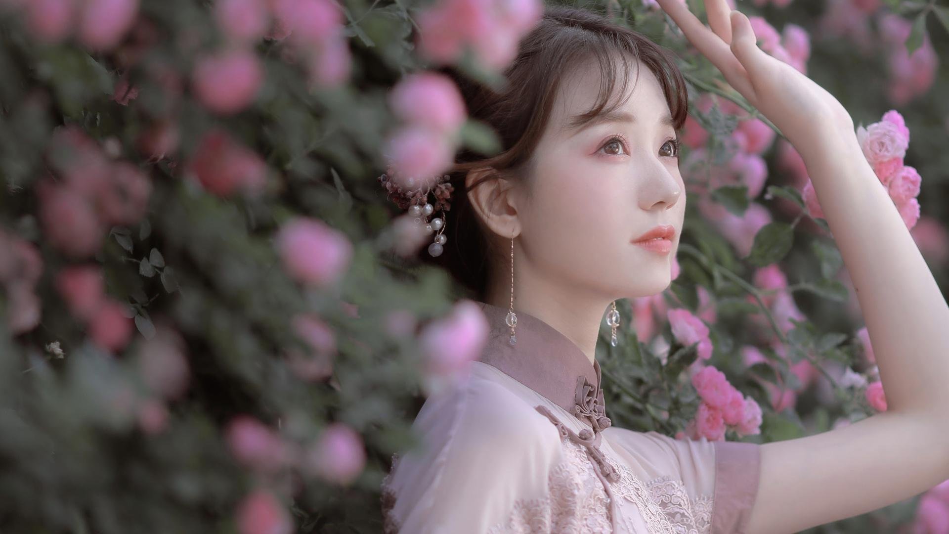 “快艇冲浪：马鞍山赛场极速挑战点燃观众热情”