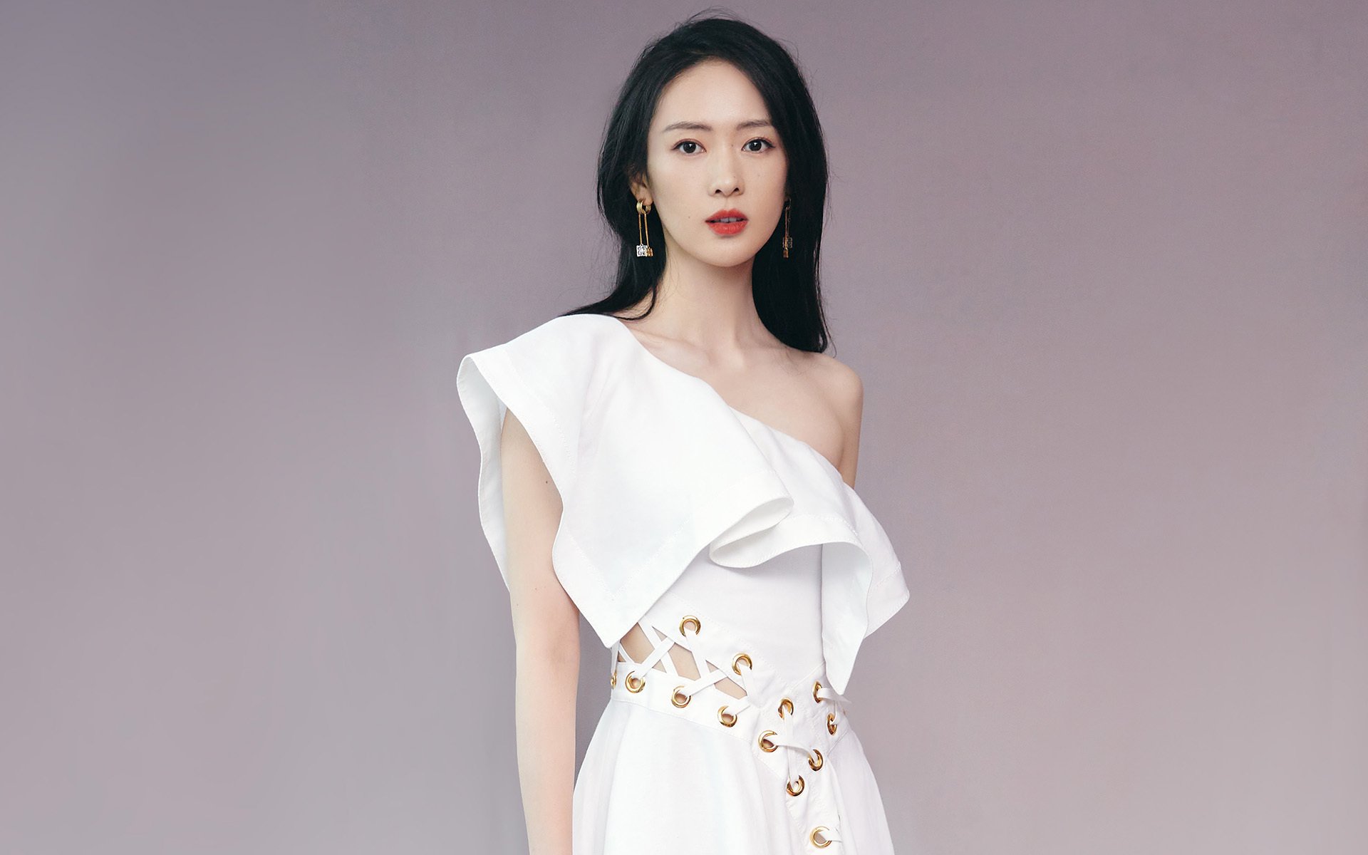 中国足球俱乐部推动球员公益形象打造机制,公益足球培训